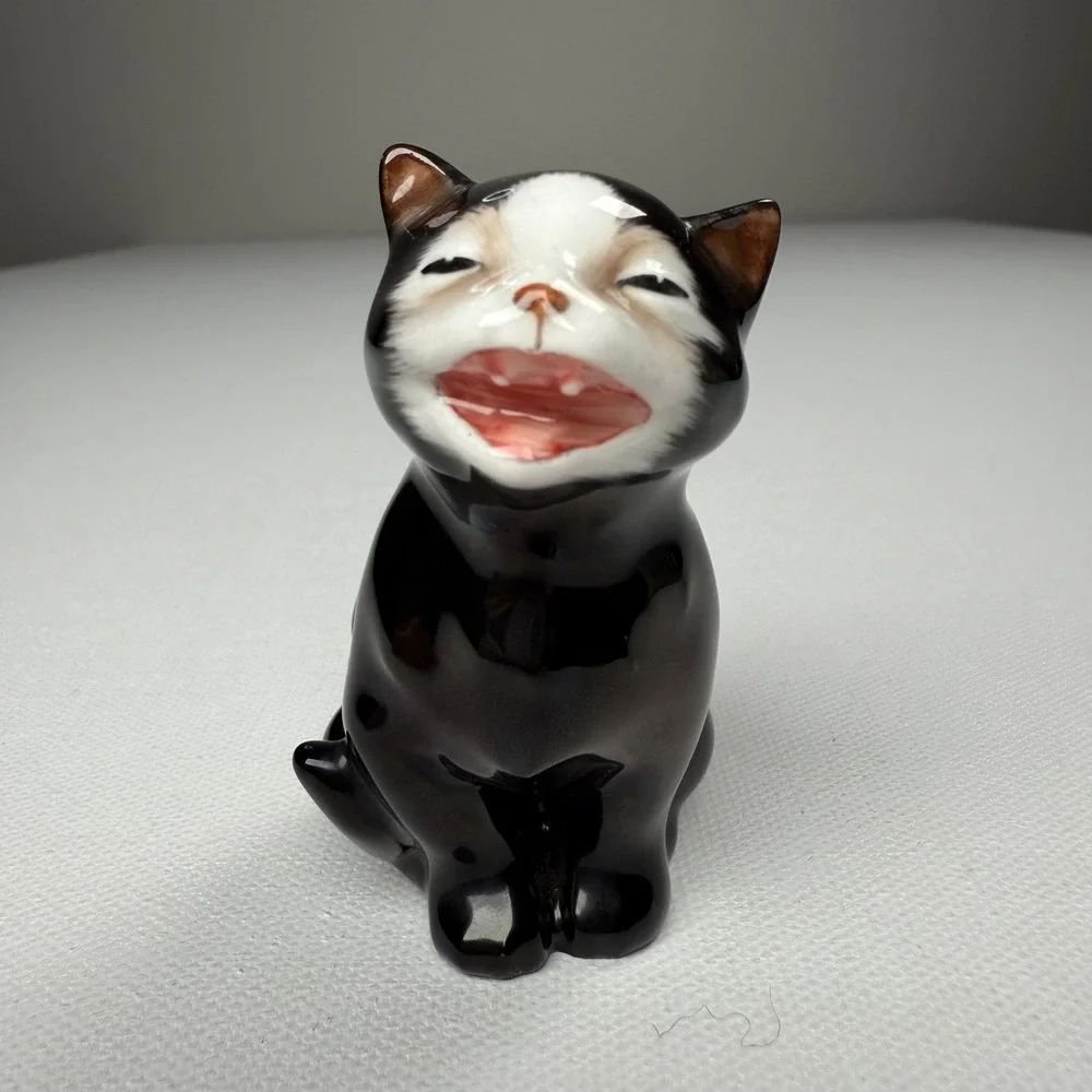Vintage Royal Doulton Lucky Cat Fine Bone China Figurine